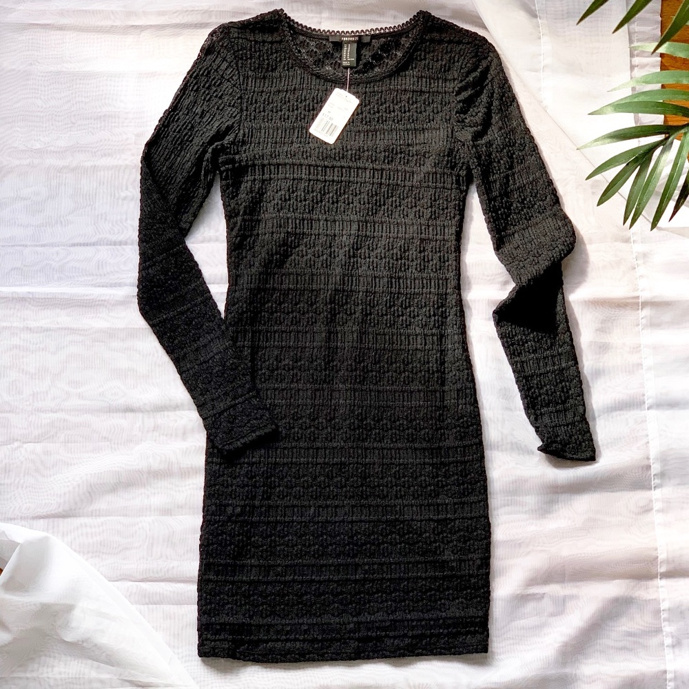 Forever 21 LS Black Lace Dress w.Lining Size M